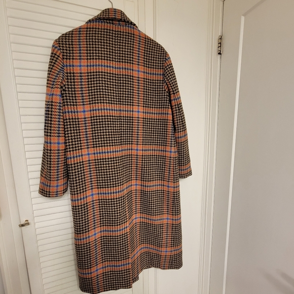Plaid Ladies Coat - Picture 6 of 6
